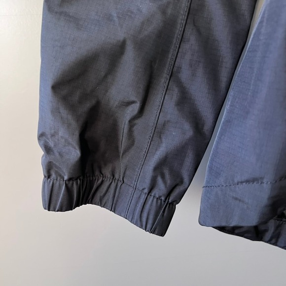 The North Face Womens Waterproof Rain Jacket Black Sz XS Dry Vent Hooded Outdoor - Picture 4 of 16